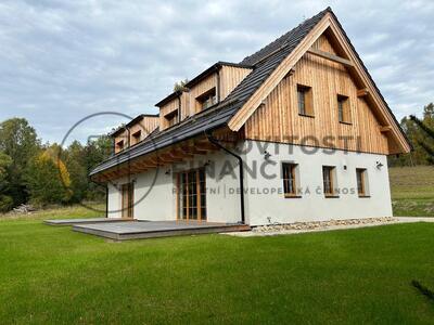 PRODEJ RD/CHALUPY S DVĚMA APARTMÁNY, PŘEDNÍ VÝTON, LIPNO