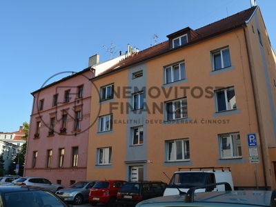 Prodej zrekonstruovaného bytu OV, dispozice 2+1, 52 m2, Resslova ul., České Budějovice