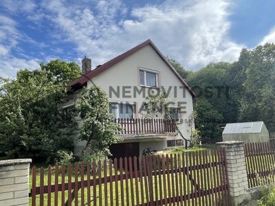 Prodej rodinného domu 5+kk a chalupy s pozemkem o rozloze 2036 m2, obec Jihlávka, okr. Jihlava