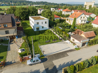 Prodej mezonetového bytu 4+kk, 119 m2 se zahradou 338 m2, Včelenská ul., Boršov nad Vltavou