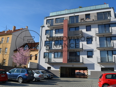 Prodej bytu 2+kk, podlahová plocha 50,00 m2, parkovací místo, ul. B. Smetany, České Budějovice